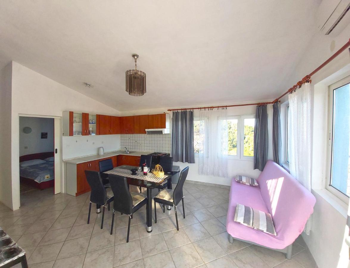 Apartments With A Parking Space Sali, Dugi Otok - 8181 Exterior foto